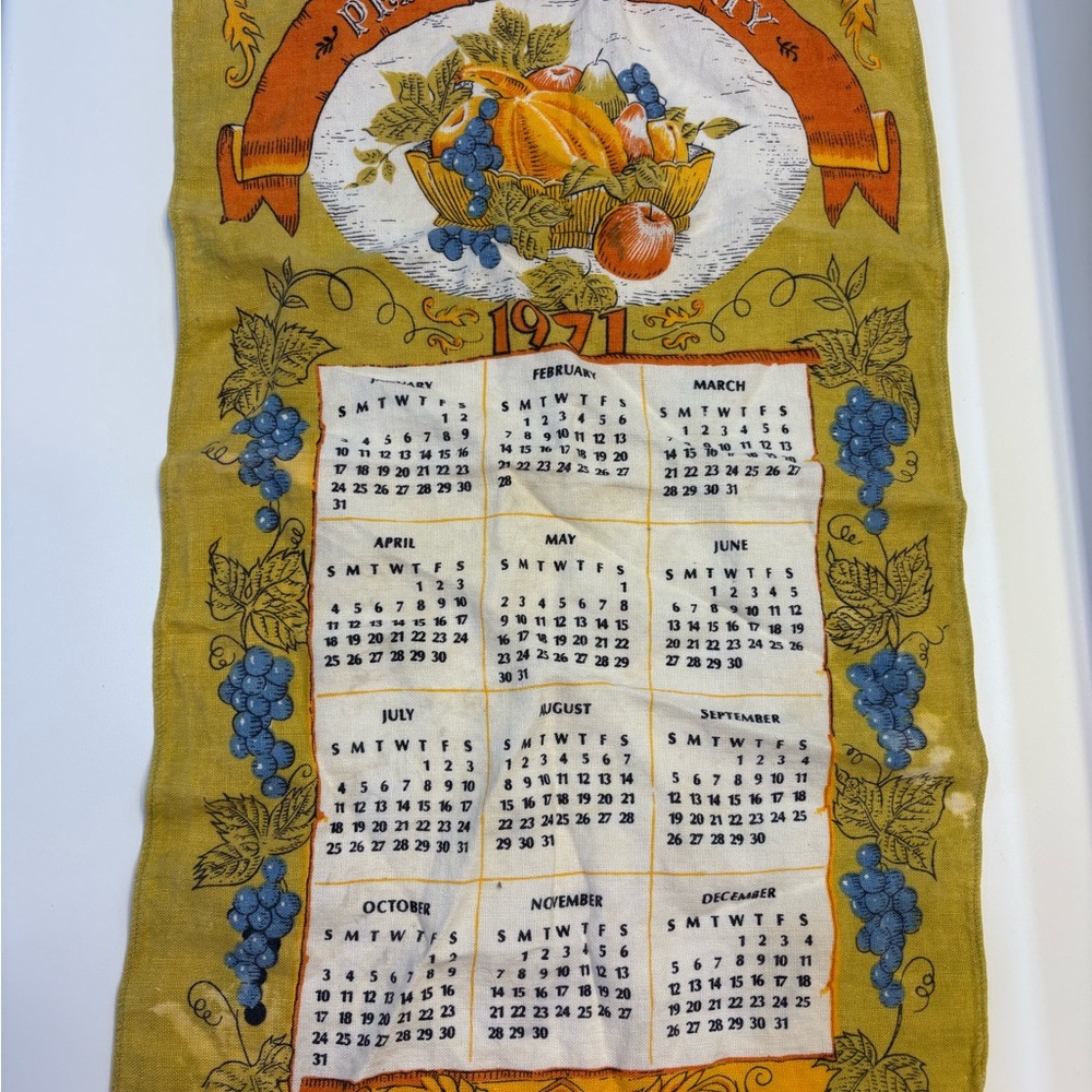 Vintage Linen Calendar Tea Towels 1971 Wall Hanging Kitchen Peace And Plenty